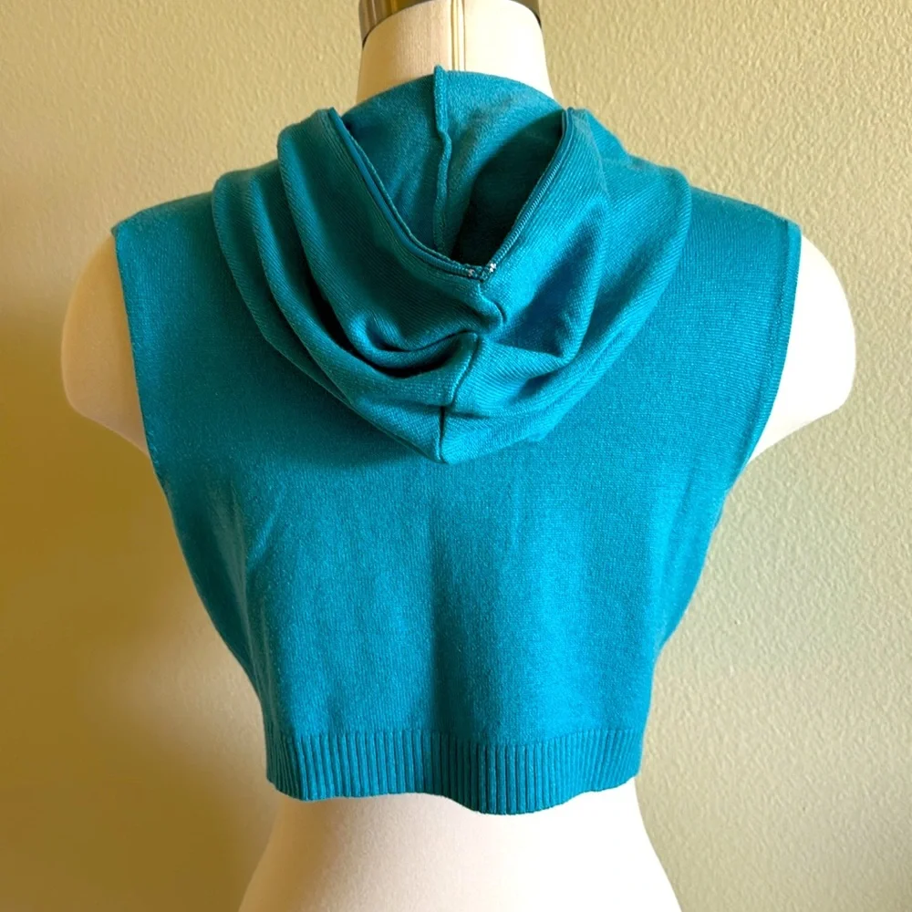 Urchin, Vintage, Y2K, cropped zip up hoodie. - Picture 3 of 5